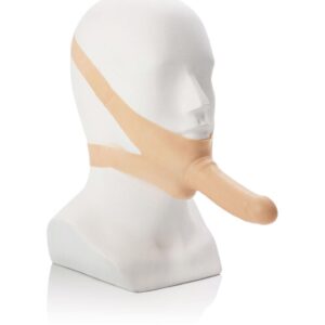 The Accommodator Dong Light skin tone